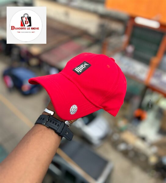 Casquette rouge tendance