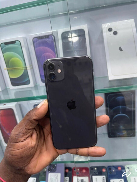 iPhone 11 Noir 64 Go