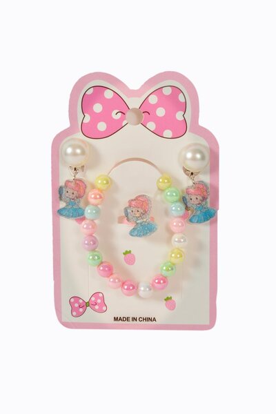 Hair accessories and make up