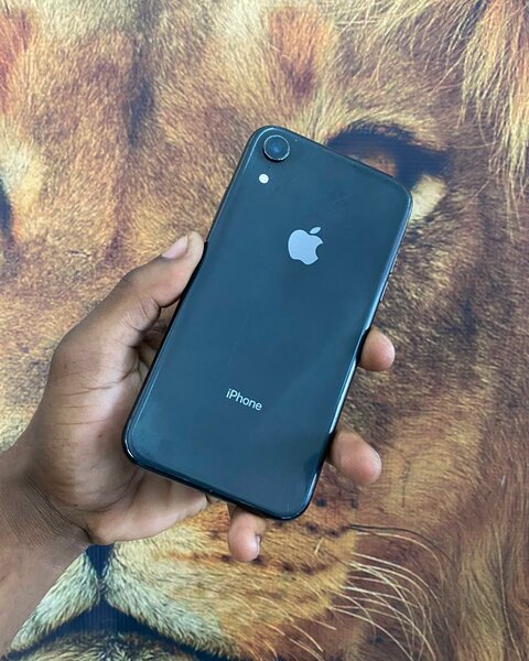 iPhone XR *64GB