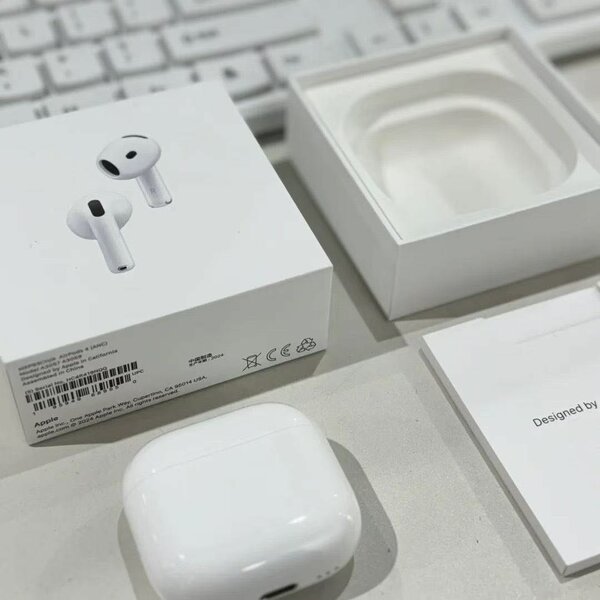 Wireless Earbuds with Charging Case