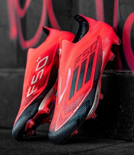 Chaussures de Foot F50+