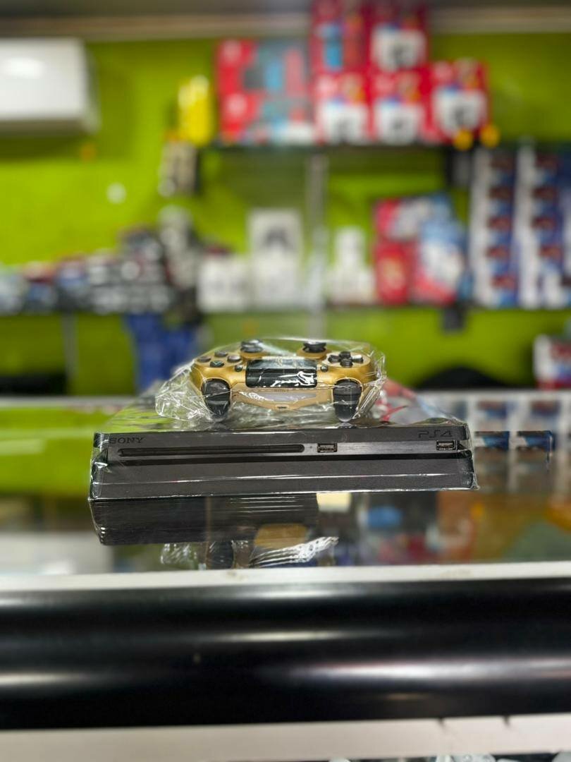 PS4 QUASI NEUF