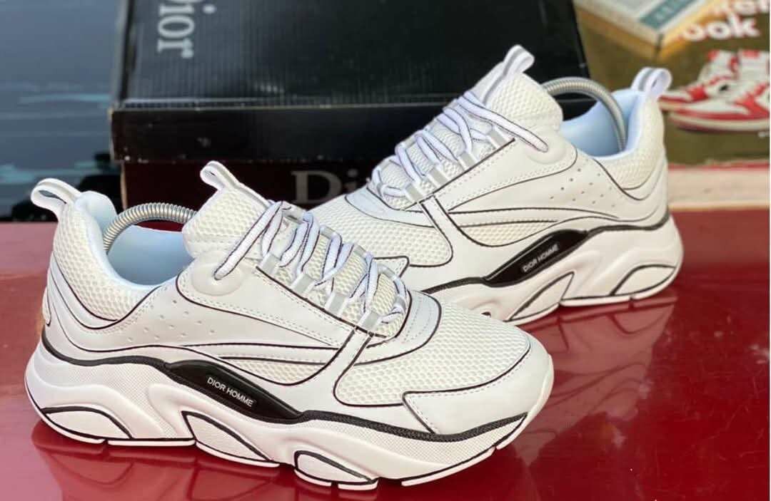 Sneakers blancs tendance unisexes