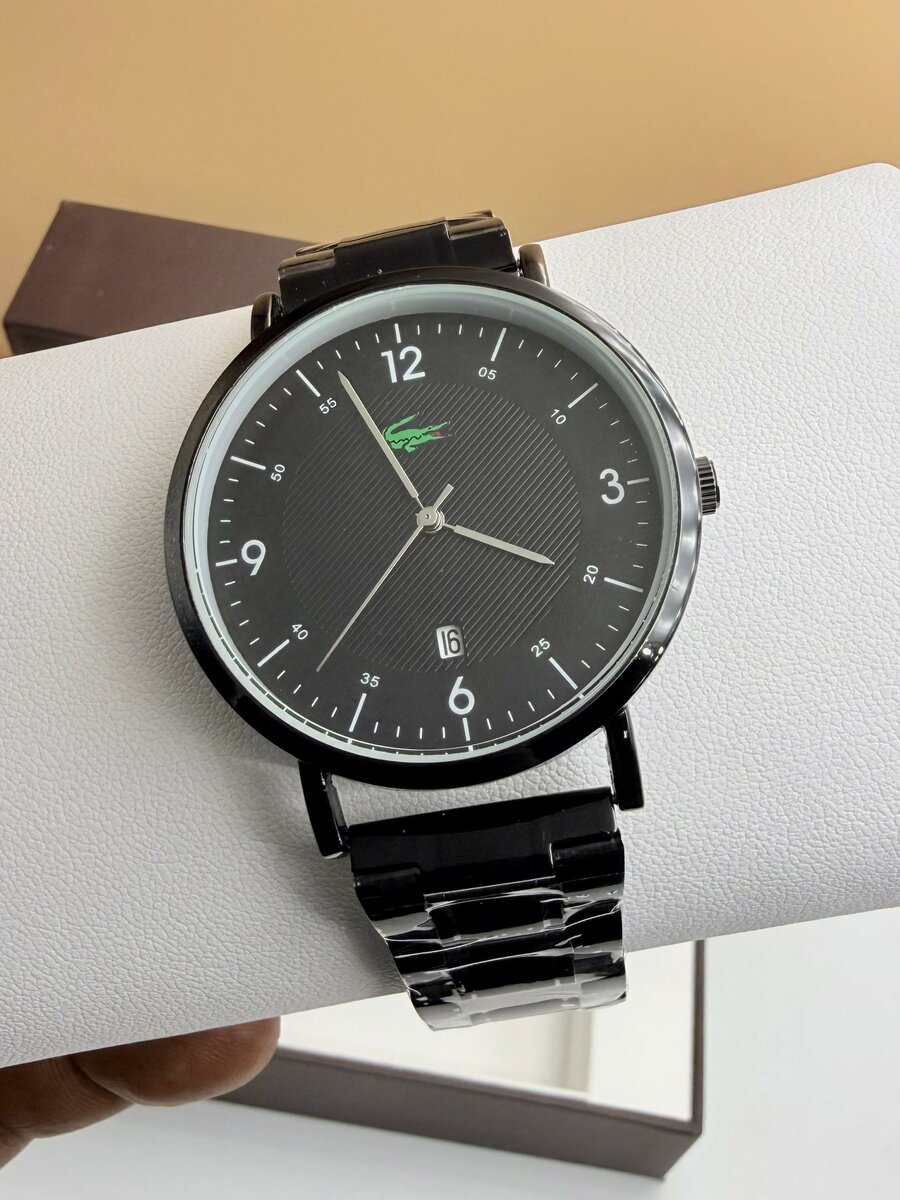 Montre élégante en acier inoxydable