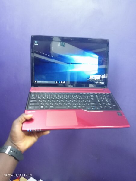 FUJITSU FMVA45MRP2 LAPTOP