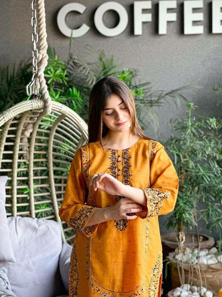 Lawn stitched 3 pc size ,m,L,   DC Free