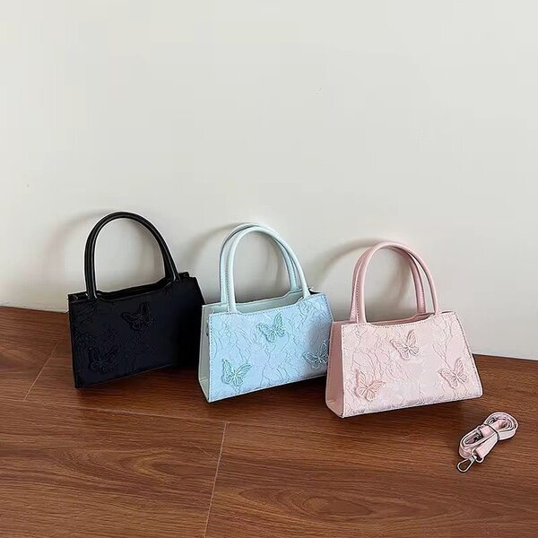 Sac à main ( ya Taches dessus)