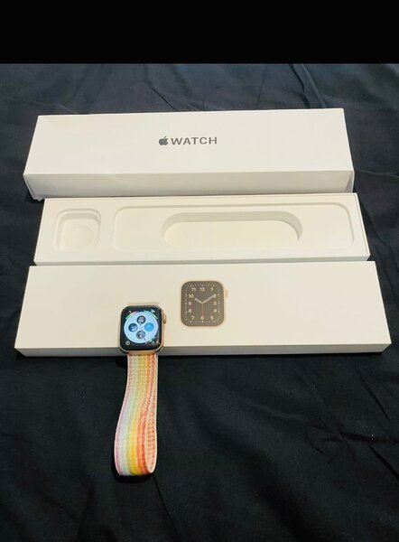 Apple Watch Series SE