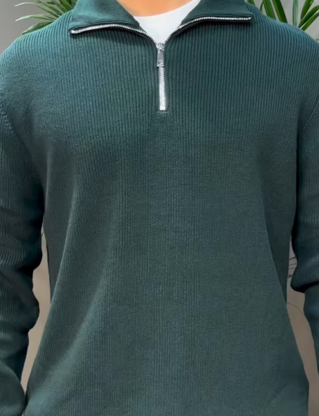 Трикотажный свитер