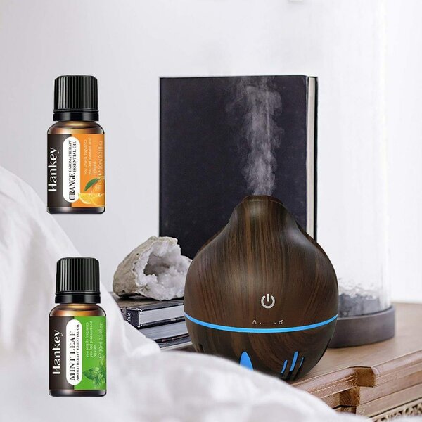 Humidifier with essential oil
