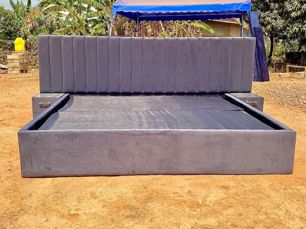 King size Bedframe