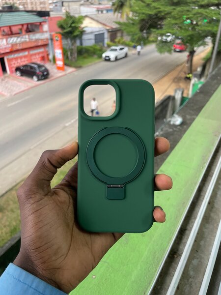 Coque Silicone avec Béquille