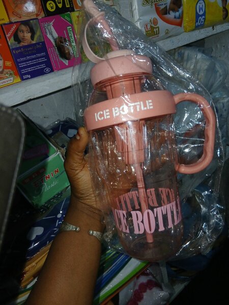 Bouteille à glaçons élégante