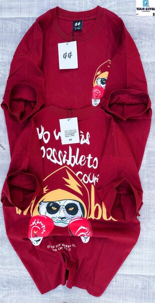 T-shirt rouge imprimé graphique