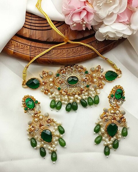 Ladies wedding set Necklace and earrings