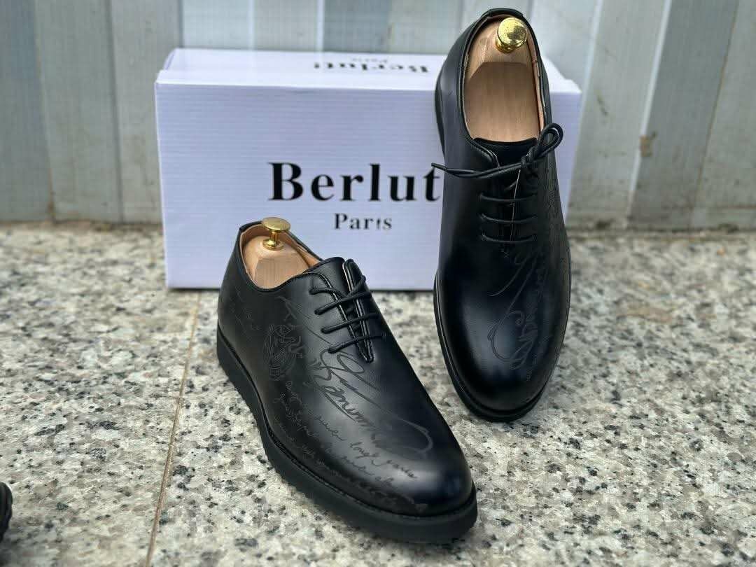 Balladeuses Berluti et TOMMY