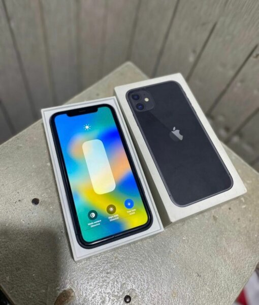 iPhone 11 simple Noir