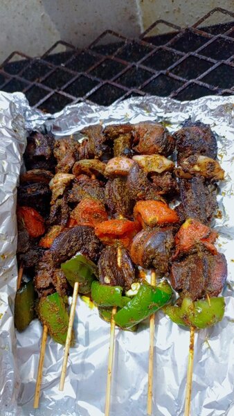 Plat de brochette d'escargot