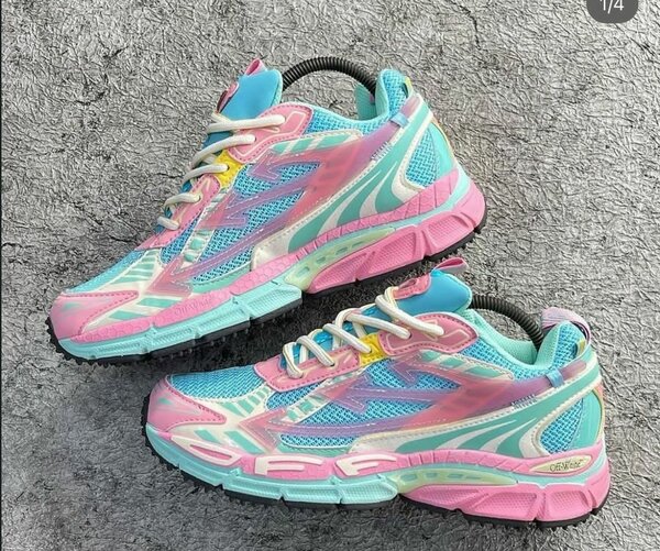 Disponible OFF WHITE