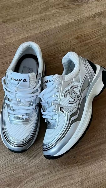 Baskets Chanel élégantes