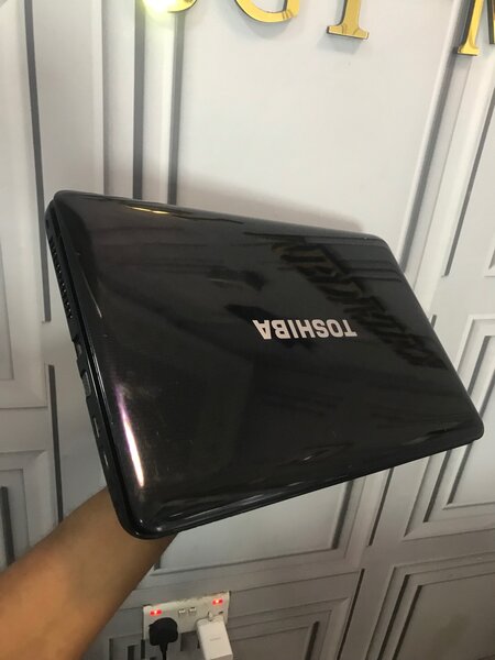 Toshiba satellite core i3