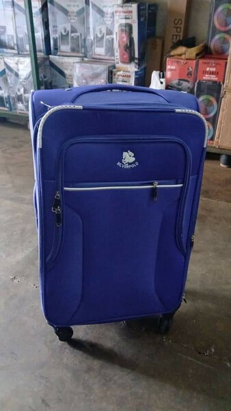 Valise à roulettes robuste