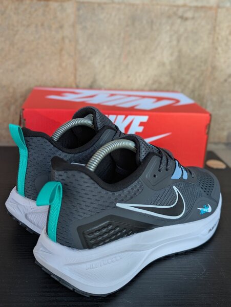 NIKE ZOOM STRUCTURE (REACT X)