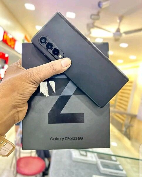 Samsung Galaxy Z Fold3 5G