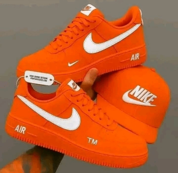 Chaussures Nike Air Force 1 orange