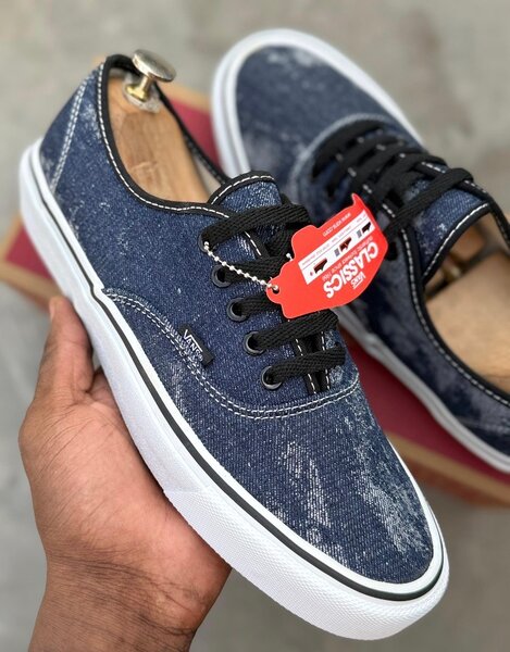 Sneakers en jean tendance