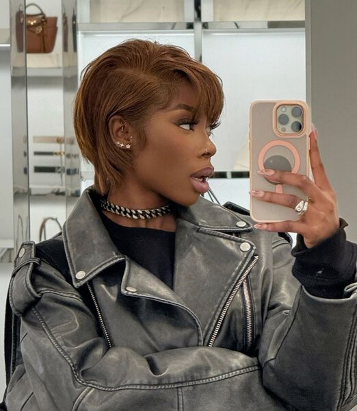 Perruque Courte Chic - Femme