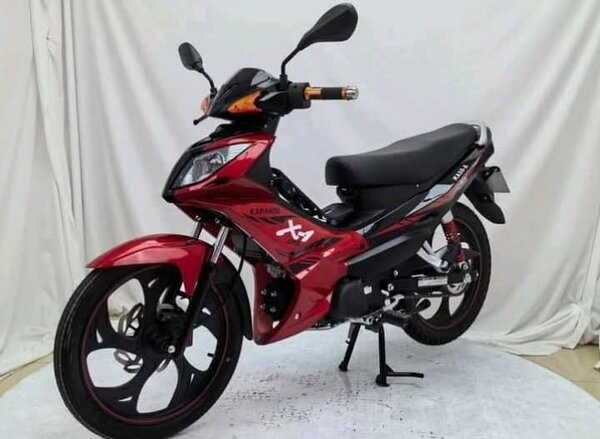 Moto Aponic X1 Rouge et Noir