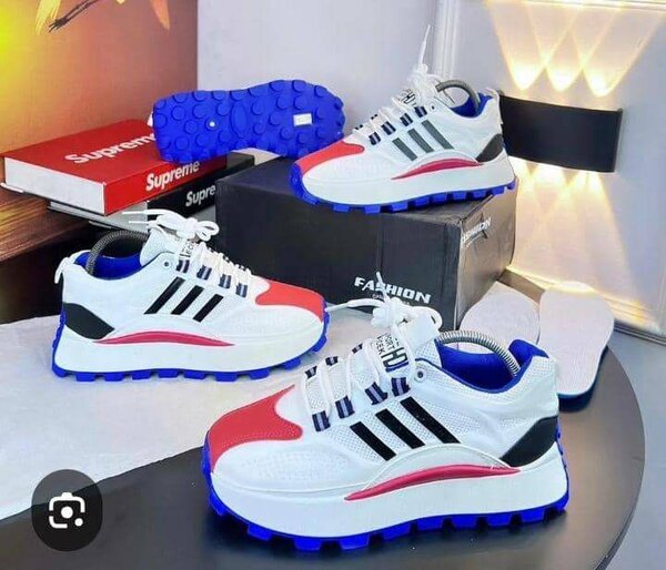 Chaussures enfant sport Adidas
