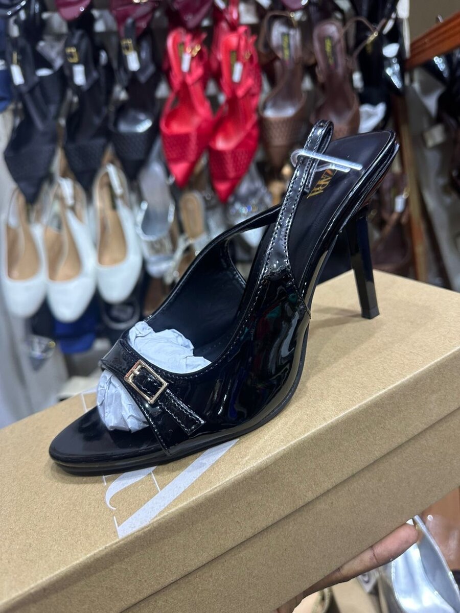 Sandales à talons Zara