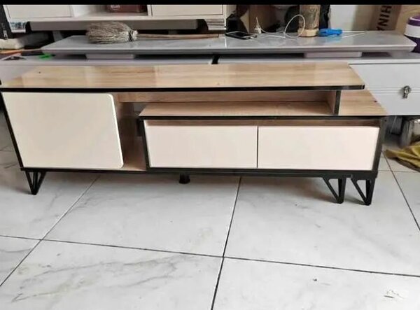 Meuble TV en bois moderne