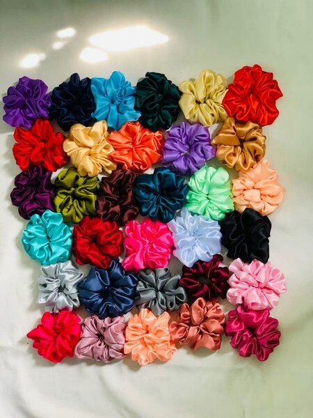 Chouchous en satin colorés