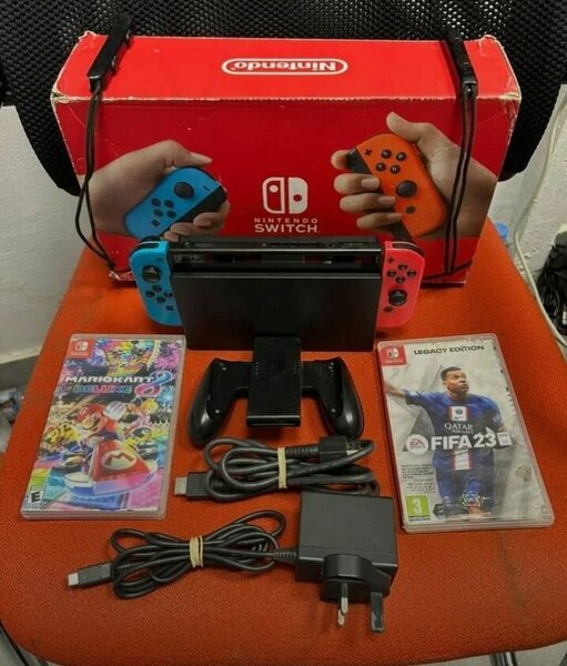 Console Nintendo Switch avec jeux