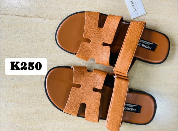 Synthetic leather slippers