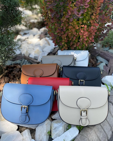 сумки разных цветов