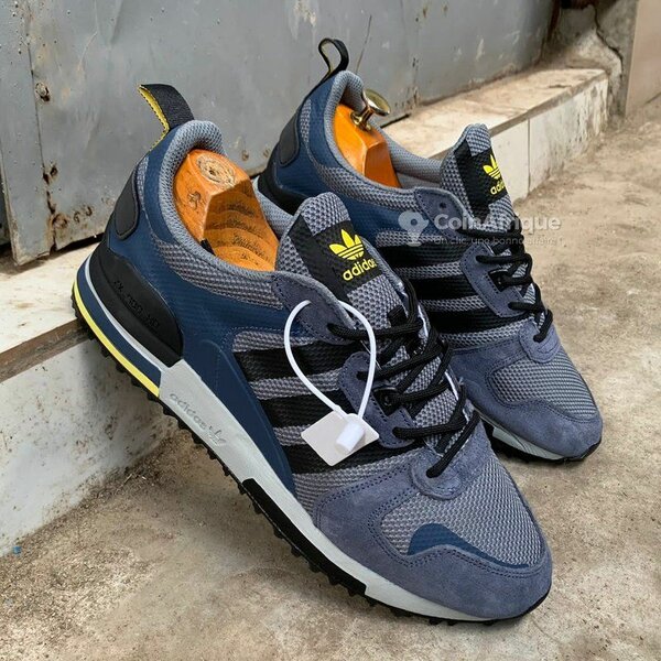 Baskets Adidas bleues homme