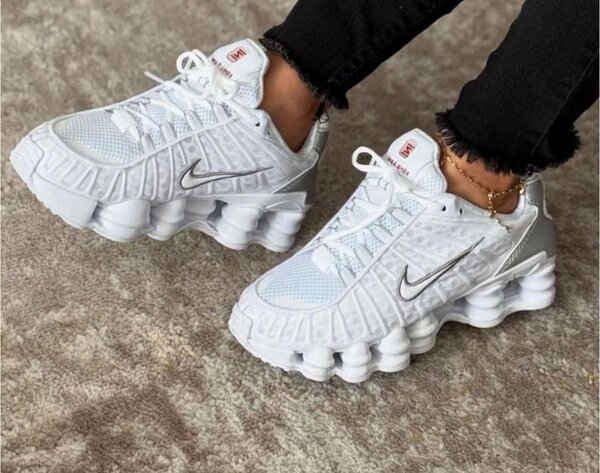 Chaussures de sport blanches