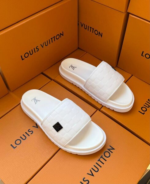 Mules élégantes en cuir noir