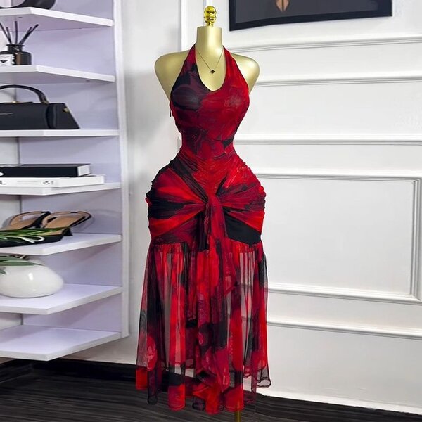 Robe Halter Rouge Chic