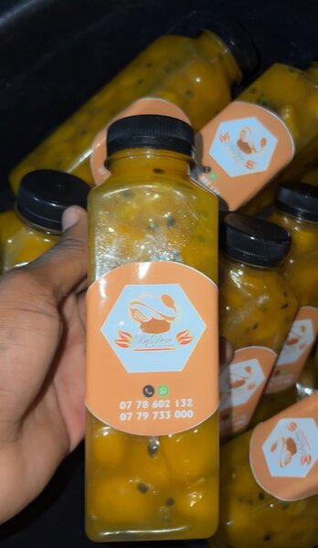 Jus de fruits exotiques frais