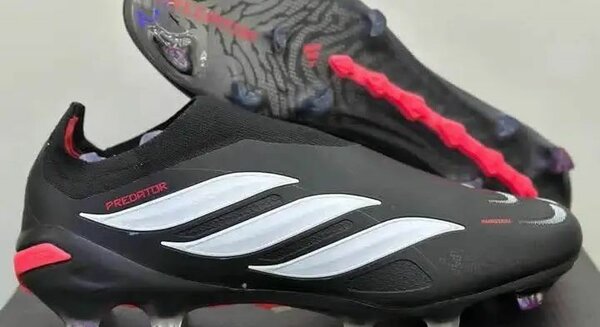 Chaussures de football Adidas Predator