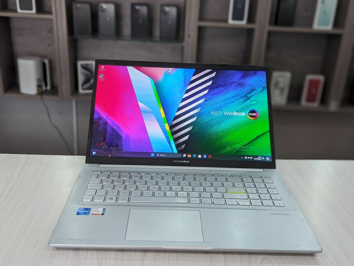 ASUS VivoBook OLED