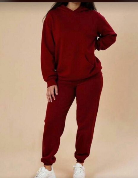 Ensemble de survêtement rouge