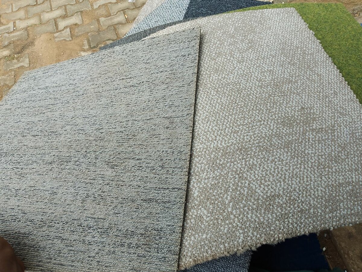 Tapis en carreaux modulaires