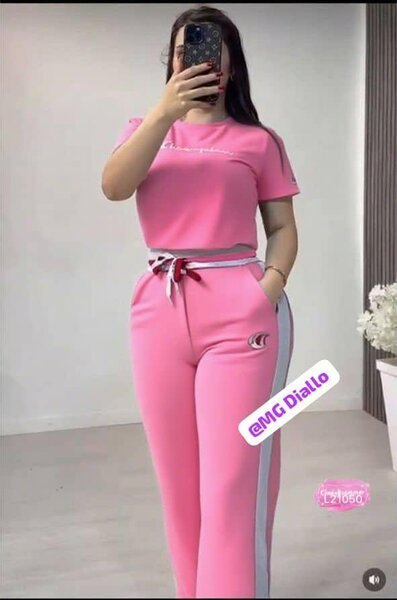 Ensemble de sport rose femme